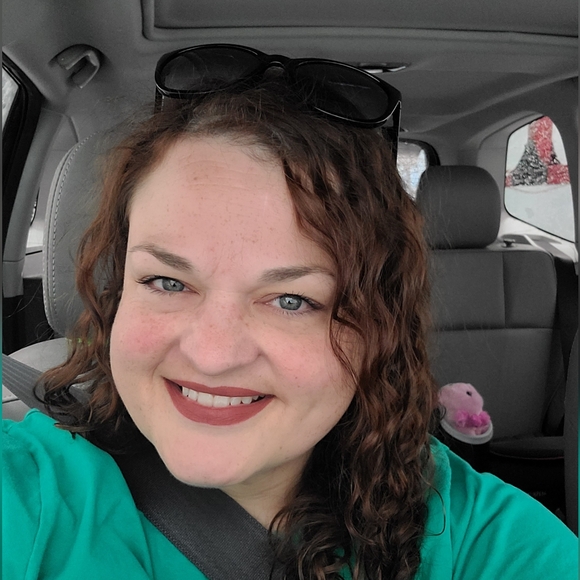 Meet your Posher, Debi - Picture 1 of 1